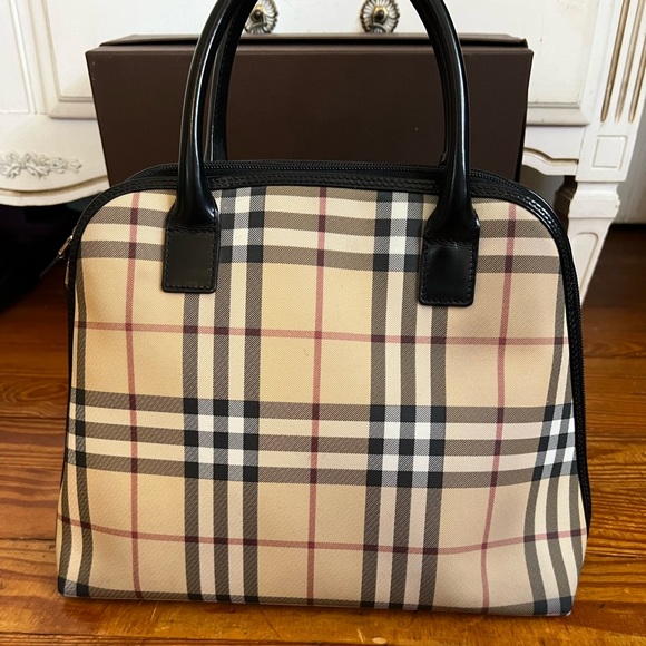 Burberry London Nova Check Top Handle Bag - Picture 4 of 8